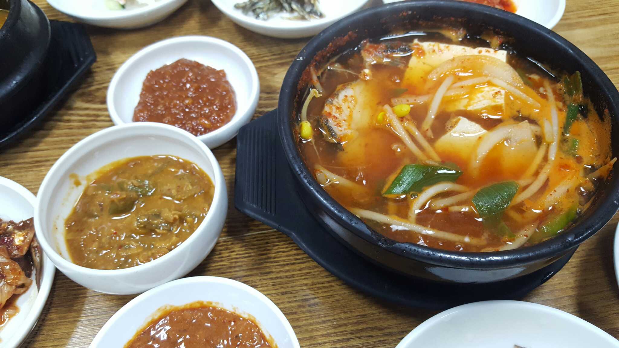 Somunnanwonjossambap (소문난원조쌈밥) 2