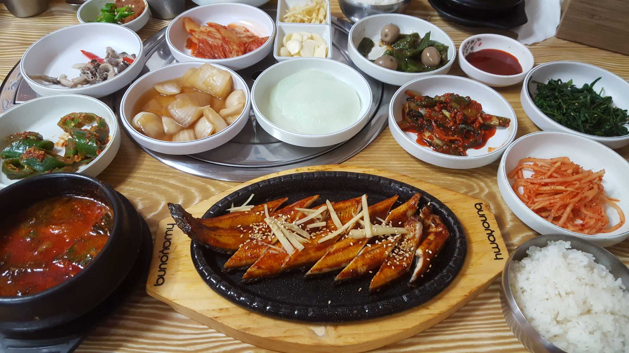 Mudeunggoljangeogui (무등골장어구이) 1