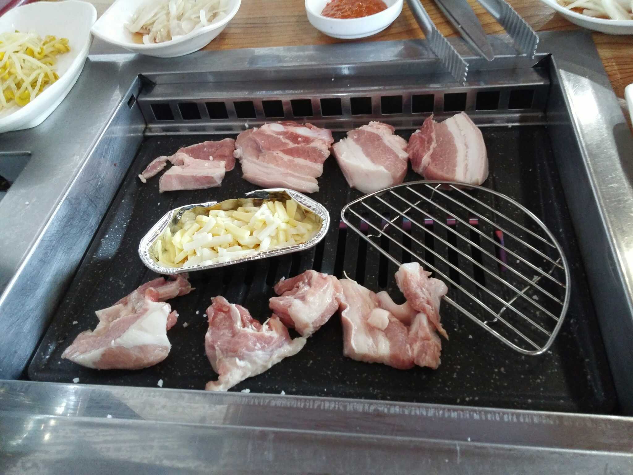 Jirisanmacheonheukdwaeji (지리산마천흑돼지) 3