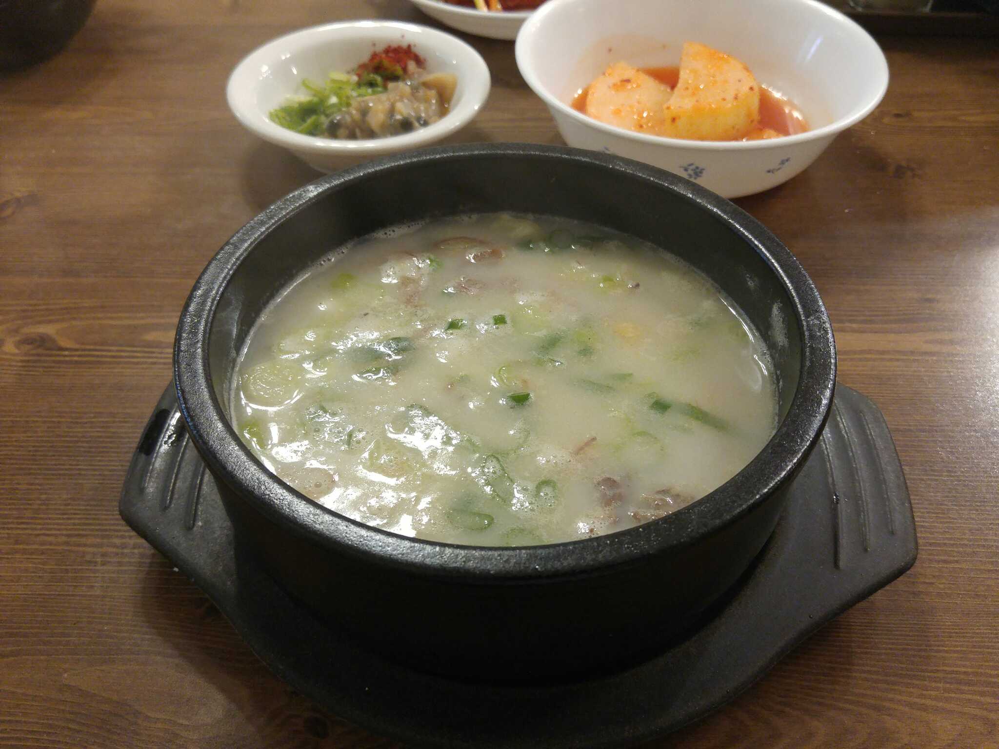 Bujatjipgomtang (부잣집곰탕) 2