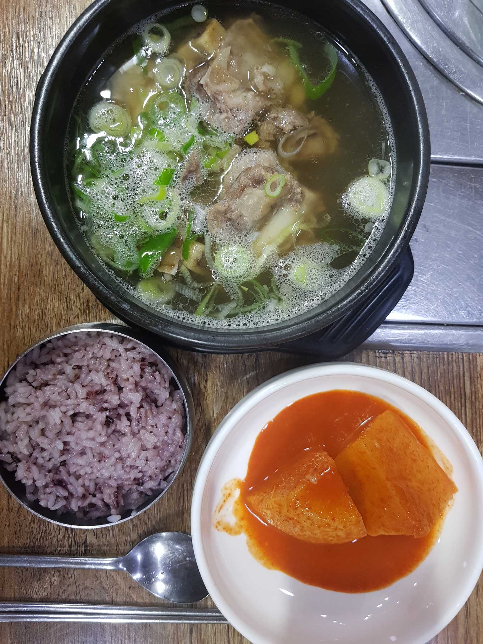 Hanbatsikdang (한밭식당) 2