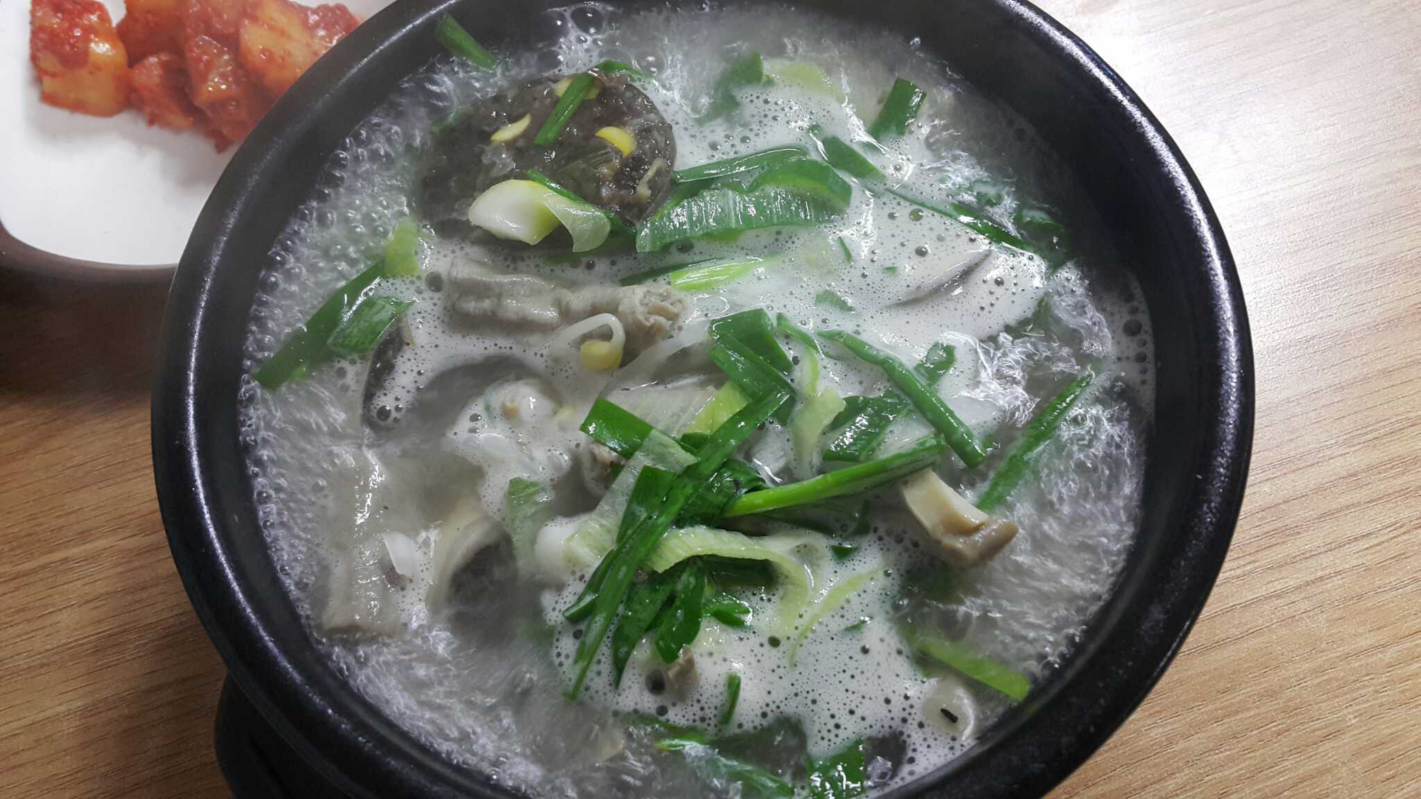 Yetnaldaetongsundaejeonmunjeom (옛날대통순대전문점) 3