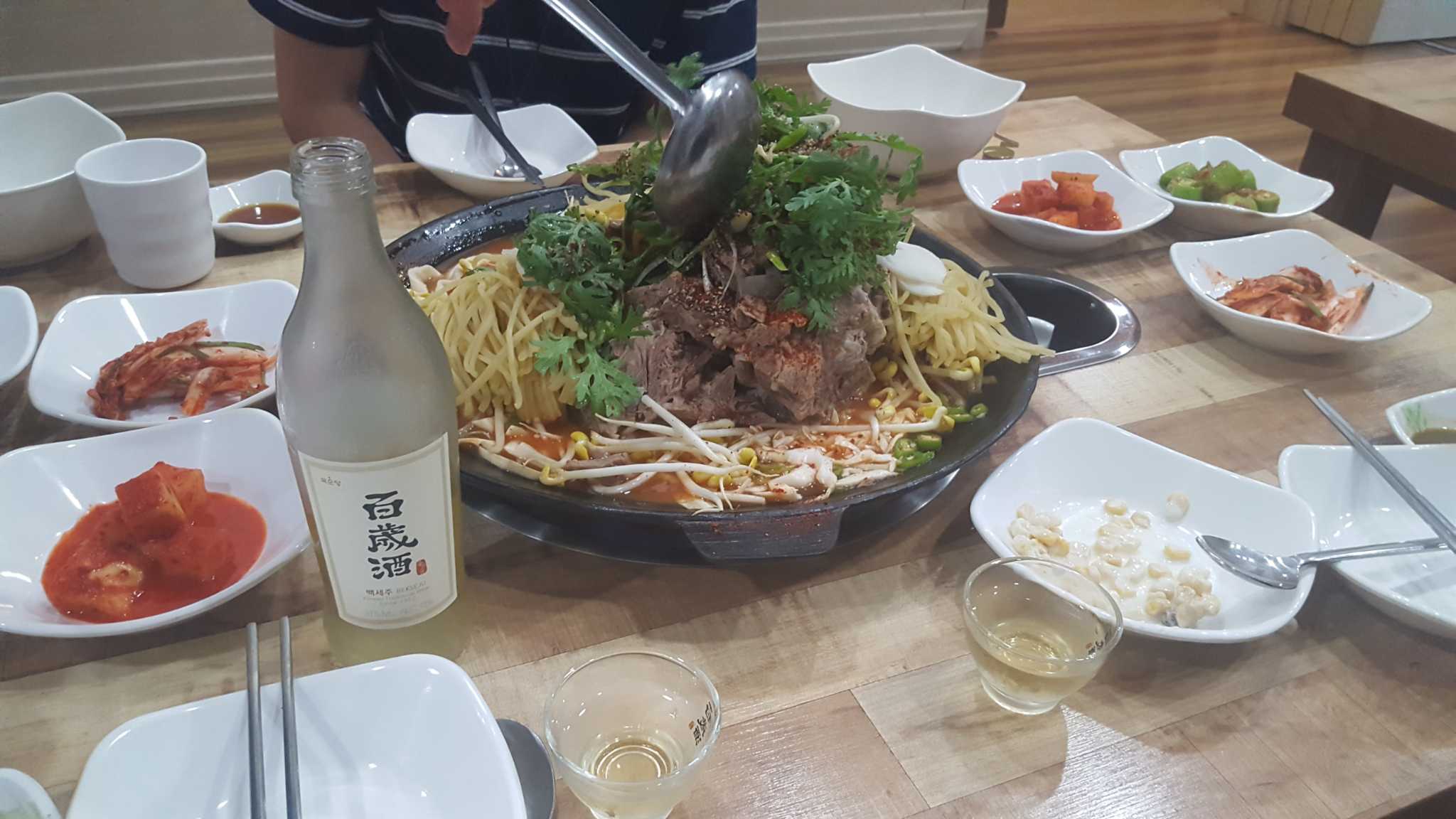Yennalsotttukkeonggamjatang (옛날솥뚜껑감자탕) 2