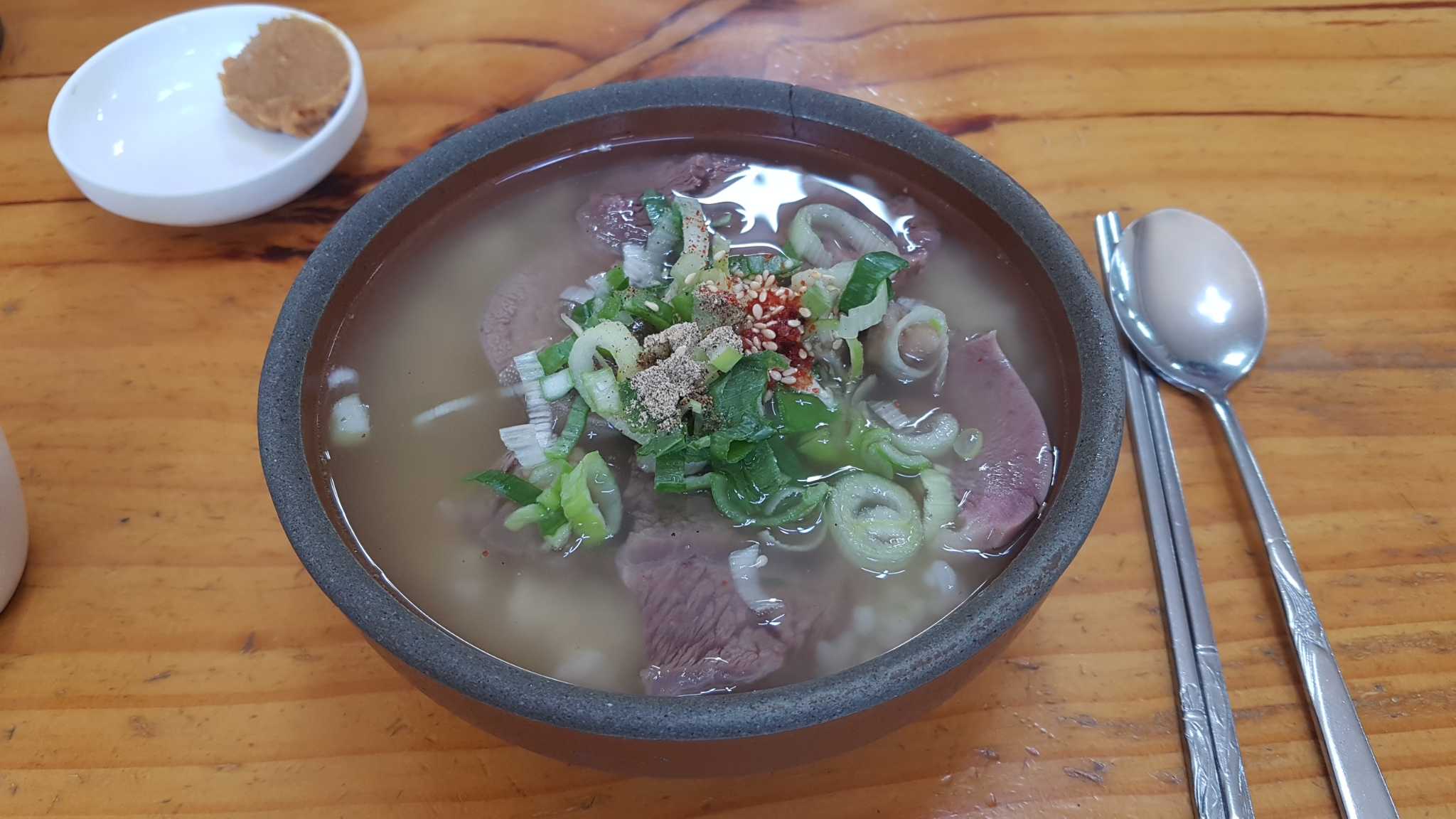 Najugomtanghayanjip (나주곰탕하얀집) 2