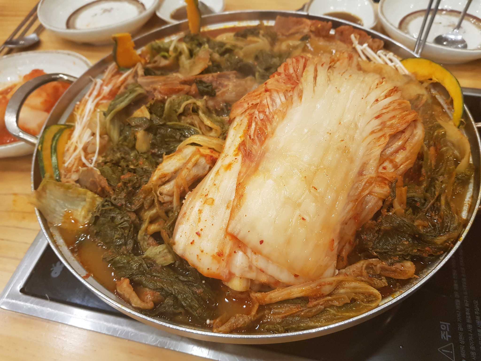Yakseondanggamjatang (약선당감자탕) 2