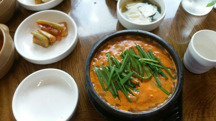 Nondureongminmulmaeuntang (논두렁민물매운탕) 3