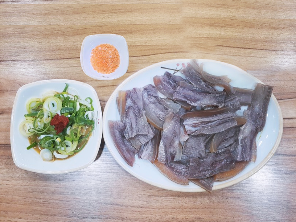 Gwangdeoksikdangjungangsijangjeom 5