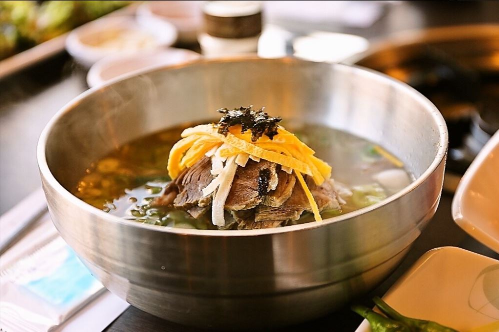 Deogadeunpati (더가든파티) 2