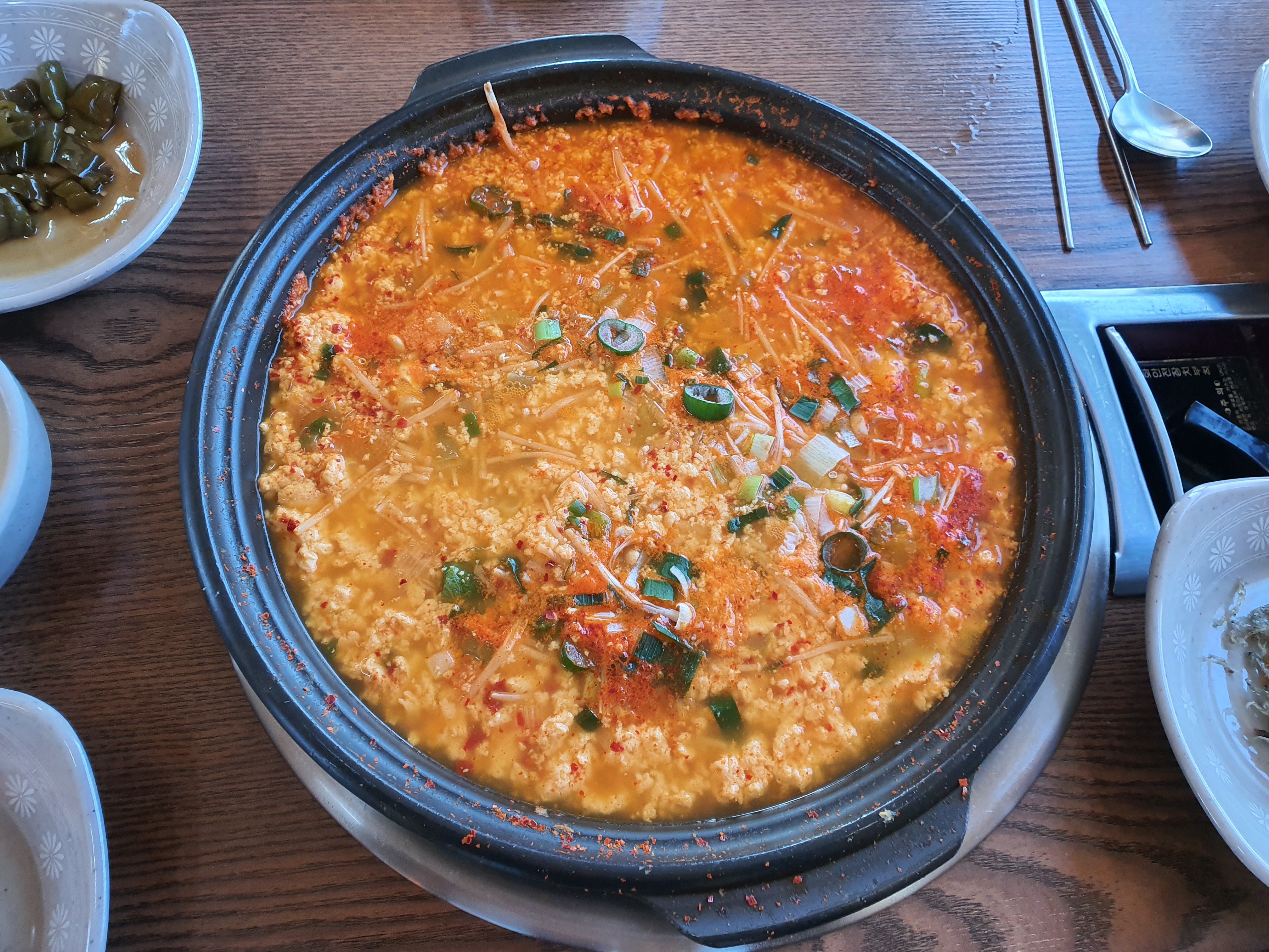 Ttunghalmeonisundubu (뚱할머니순두부) 2