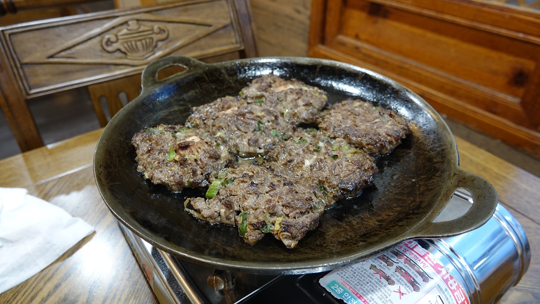 덕인관 1
