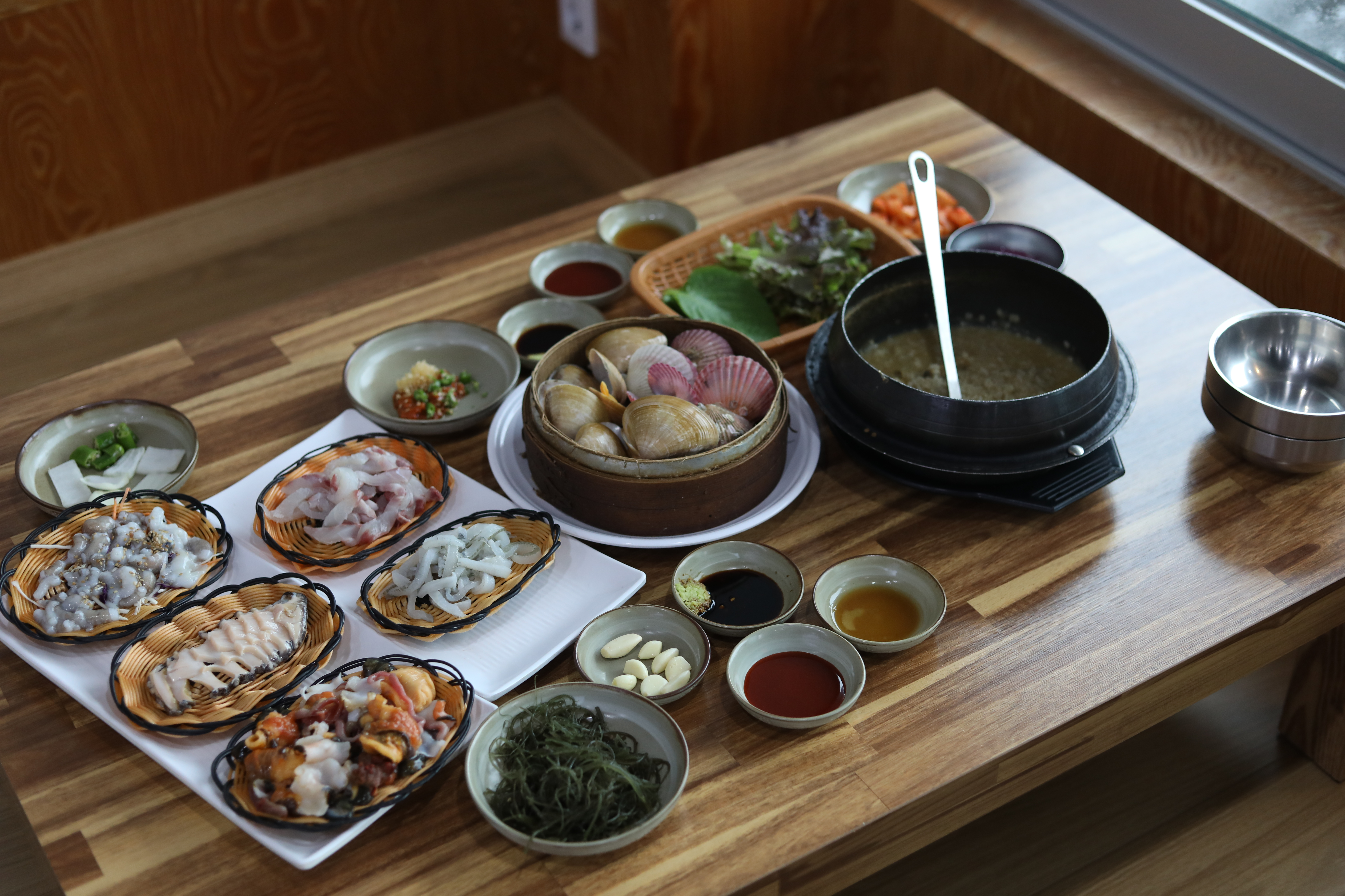 Yeonhwarihaenyeojip (연화리해녀집) 1