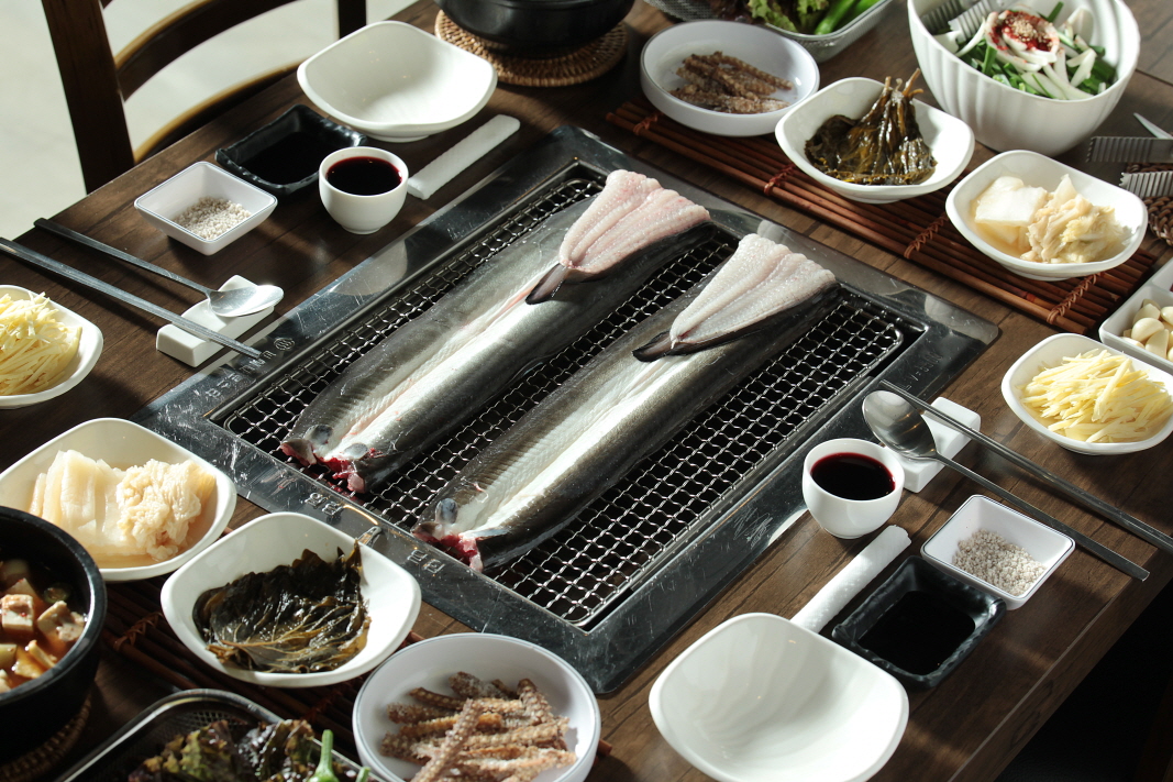 Isupungcheonjangeo (이수풍천장어) 2