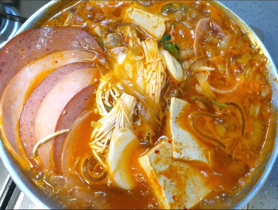 땅스부대찌개 용인동천점 사진 3