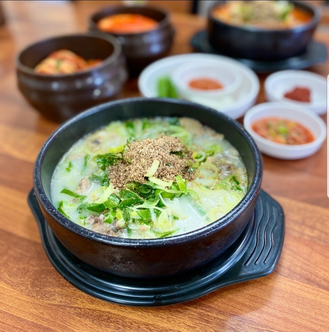 Yongchugolmigungsundae naksan (용추골미궁순대 낙산) 1