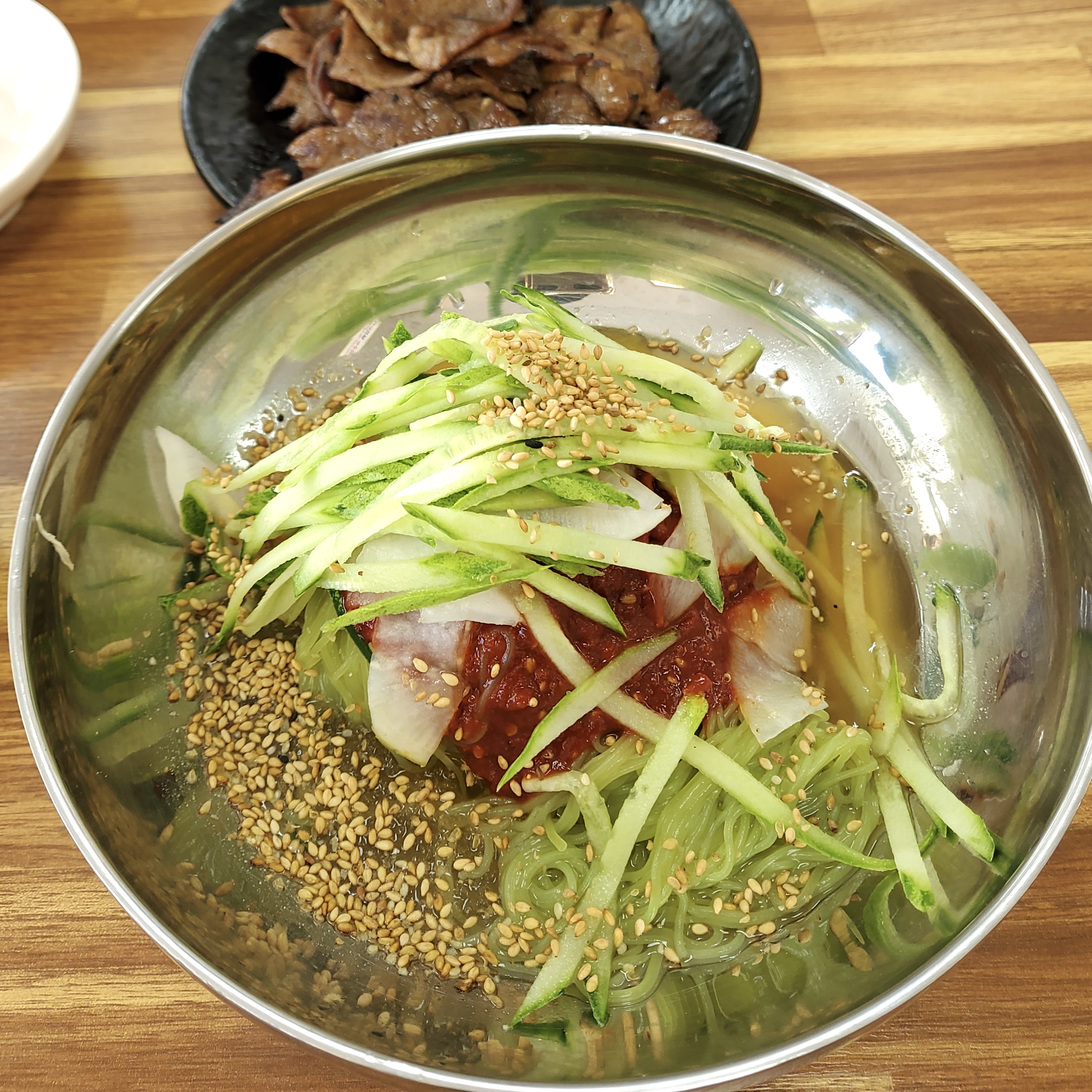 Gogibaksanaengmyeon (고기박사냉면) 2