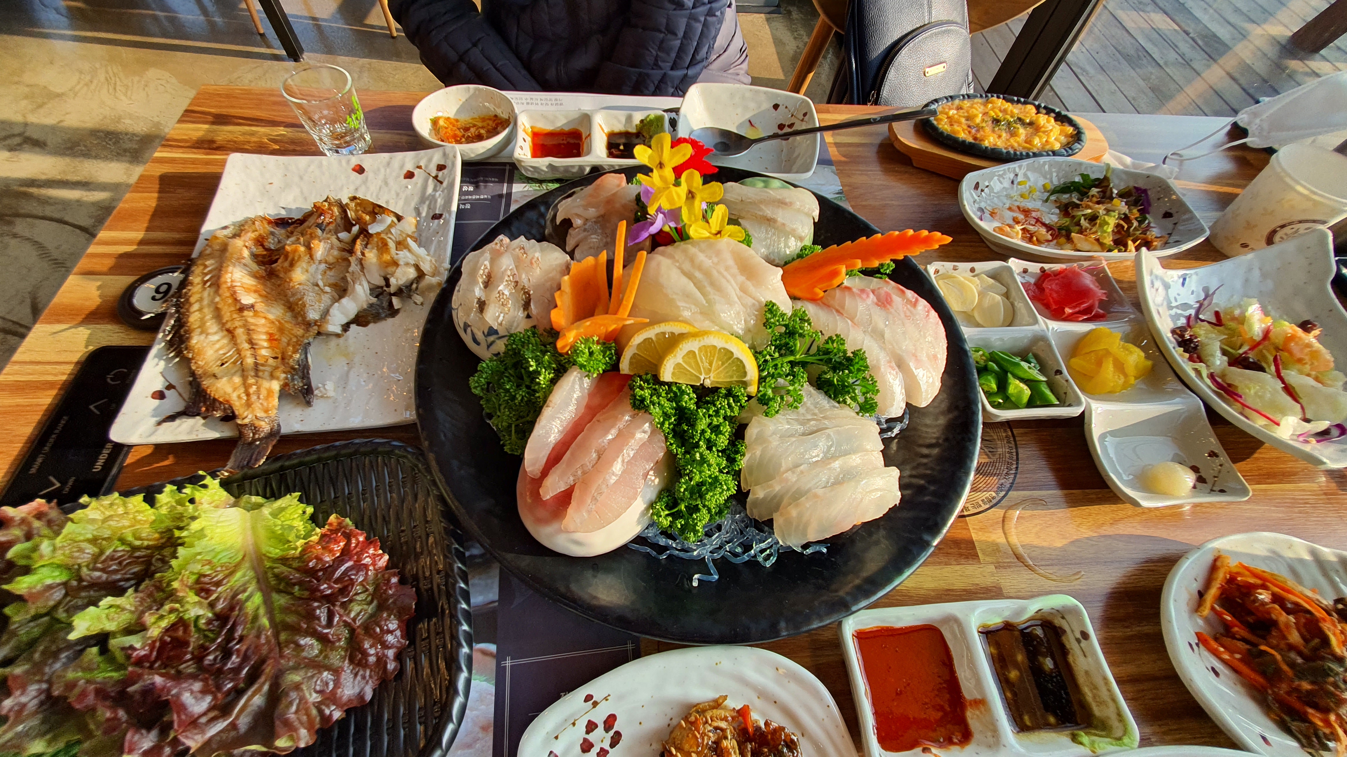 Jangseongho eobujikyeonghoetjip (장성호 어부직영횟집) 3