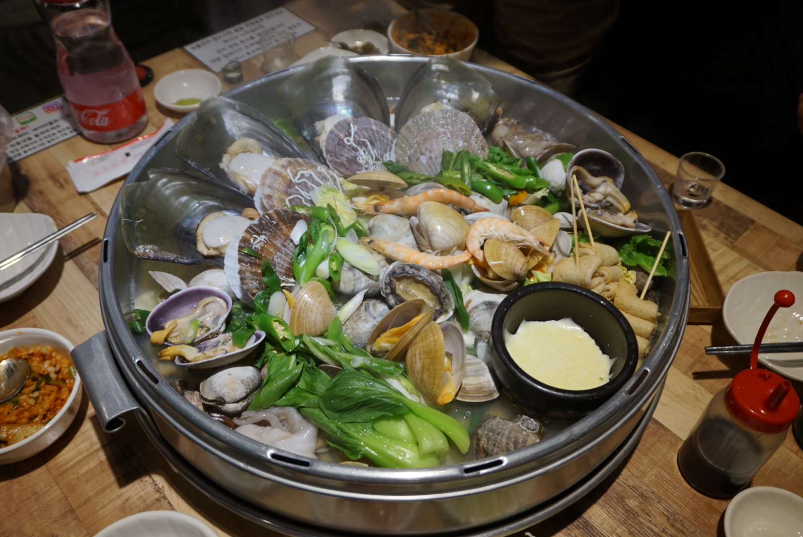 Taekinejogaejeongol (택이네조개전골) 2
