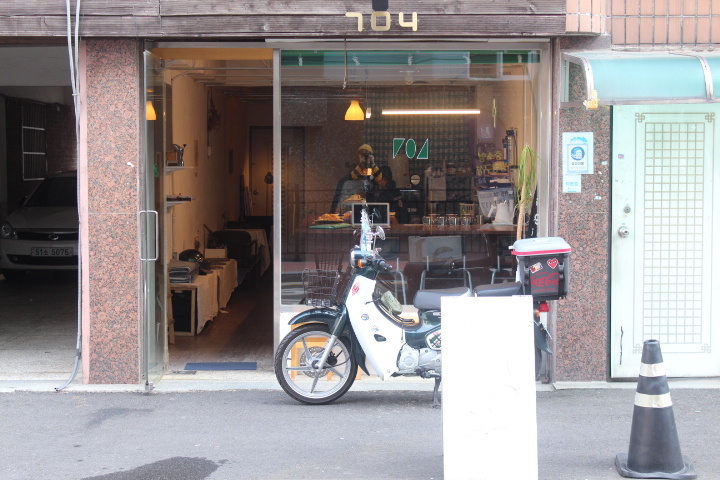 704ho (704호) 2
