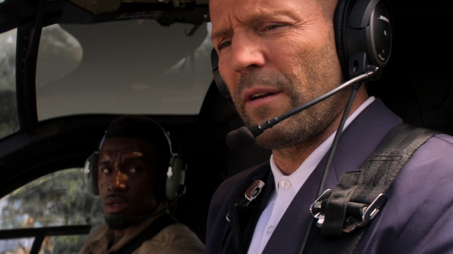 영화 스파이 코드명 포춘 속 제이슨 스타뎀 모습