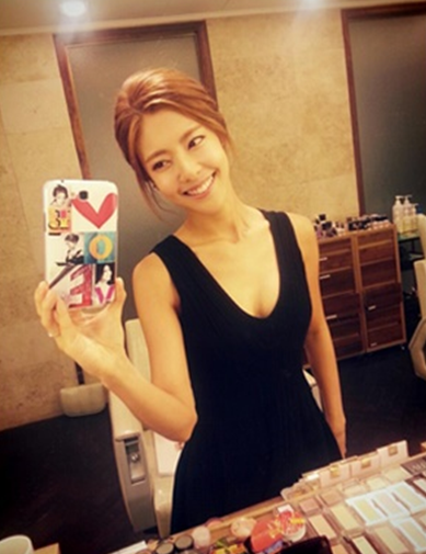 어딜봐서 유부녀라는건지~~ 