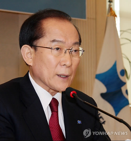 신년 기자회견하는 이회창 대표