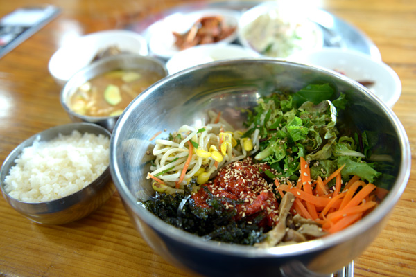 한우 육회비빔밥+된장찌개(점심메뉴)