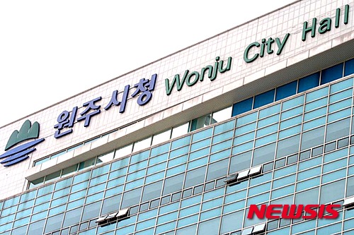 뉴시스