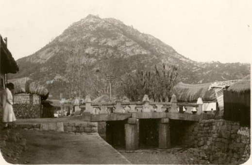 [서동철 기자의 문화유산이야기 37] 해자(垓子)로 기능한 중학천과 백운동천