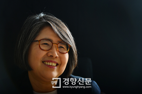 [경향포토]'김영란의 열린 법 이야기' 출간한 김영란 교수