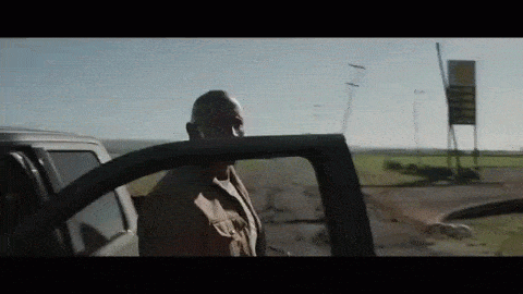 지진이 일어나기 전에 예상치 못한 전조 증상이 나타나기도 합니다. [영화 '샌 안드레아스' 예고편 영상자료]