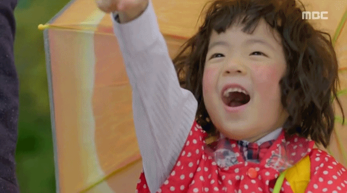 <그녀는 예뻤다> 황정음의 극 중 딸. 사진 MBC 화면 갈무리