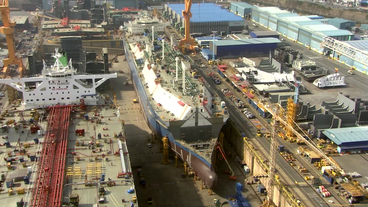 6만 명 실직 예고 조선업..'특별고용지원' 첫 지정