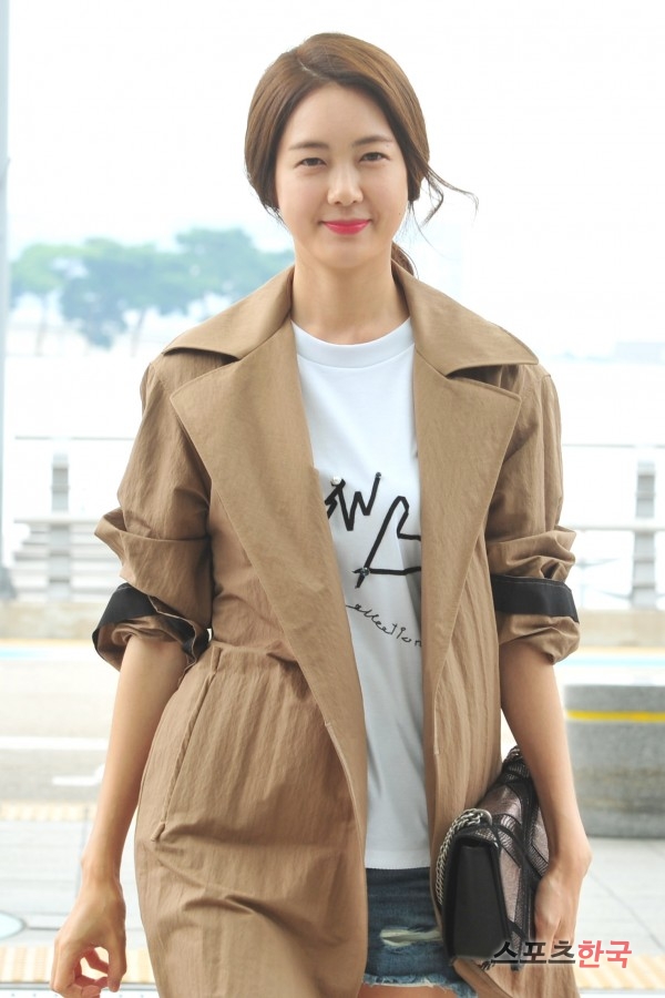 【李瑶媛】【活动】0819 法国巴黎拍摄画报 仁川机场 出境