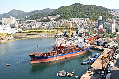 [중소·중견기업]해운한류 기틀 마련.. 위기의 국내 조선-해운업에 해법 제시