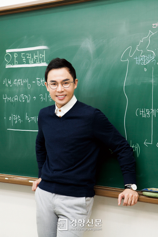 유명 한국사 강사 설민석씨(47)