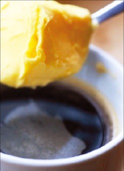 커피퐁당 이미지