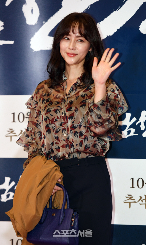 [SS포토]우희진, '오랜만에 인사드려요!'