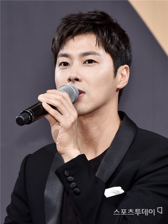 윤호 이미지