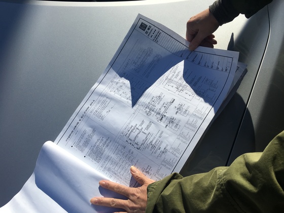 [단독] 엿가락처럼 휜 필로티 건물엔 고3수험생 살아..주인 "나도 피해자" | 인스티즈