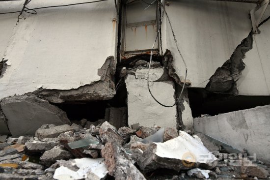 [속보] 오전 9시2분 포항서 규모 3.6 여진 발생 | 인스티즈