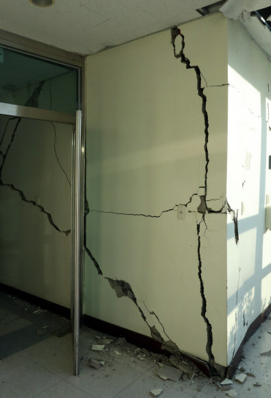 (속보) 포항시 북구 북쪽 8Km 지역 규모 3.8 여진 | 인스티즈