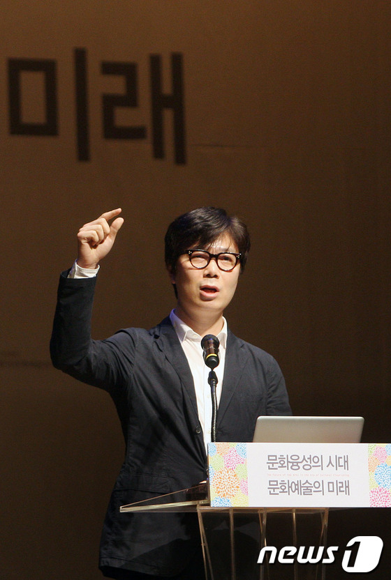 소설가 이미지