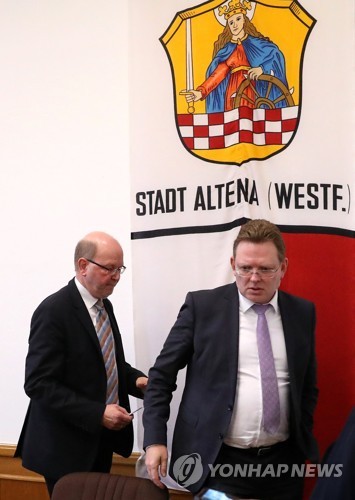 germany-knife-attack-on-mayor