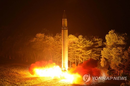 화성-14형 발사 장면[연합뉴스 자료사진]