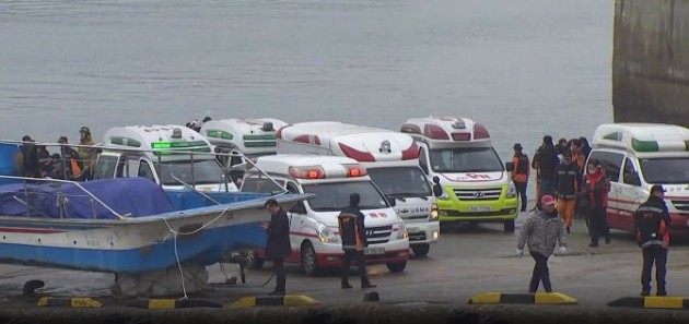 [속보] 해양경찰서장 "인천 영흥도 해상서 낚싯배 전복..피해자 중 가족 승객은 없었다" | 인스티즈