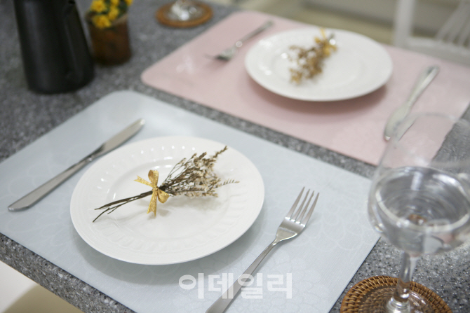 성일유리 이미지