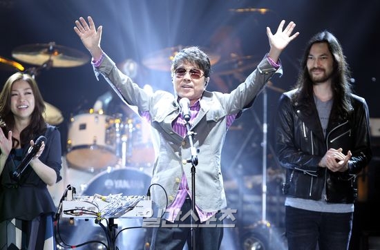 [단독] 조용필, 내년 데뷔 50주년 기념 잠실 주경기장서 단독 콘서트 | 인스티즈