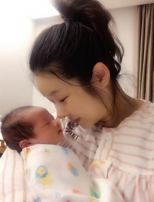 현영 이미지