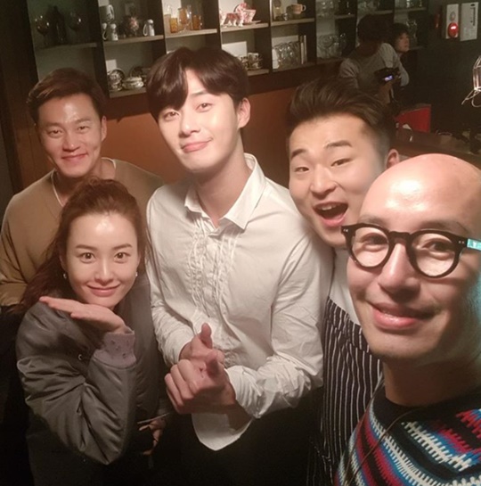 윤식당 이미지
