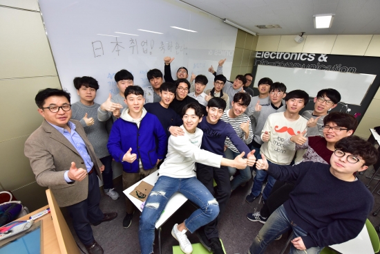 반도전자 이미지